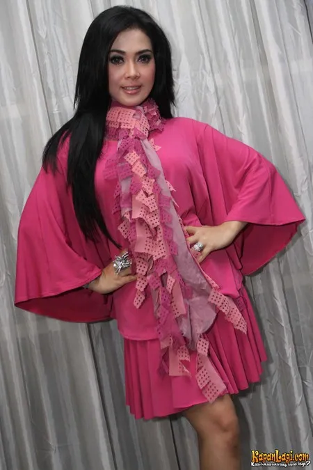 Foto Syahrini