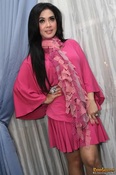 Foto Syahrini