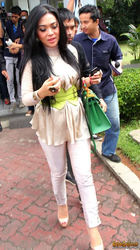 Foto Syahrini