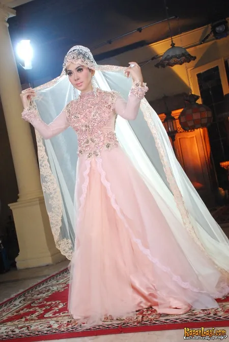 Foto Syahrini