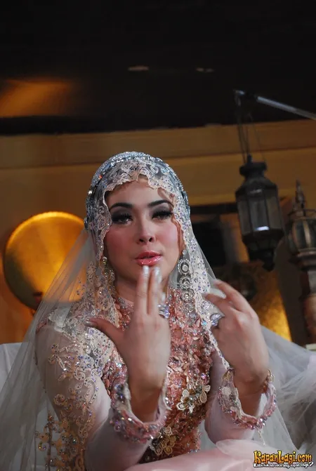 Foto Syahrini