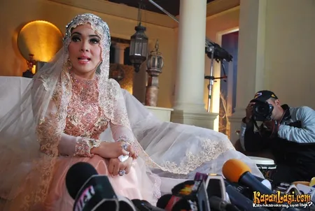 Foto Syahrini