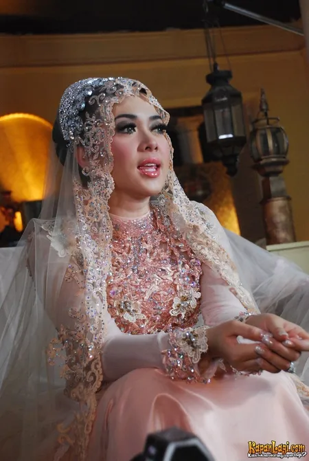 Foto Syahrini