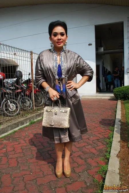 Foto Syahrini