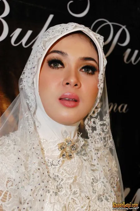Foto Syahrini