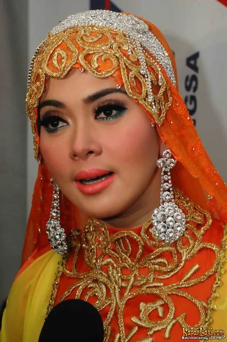 Foto Syahrini