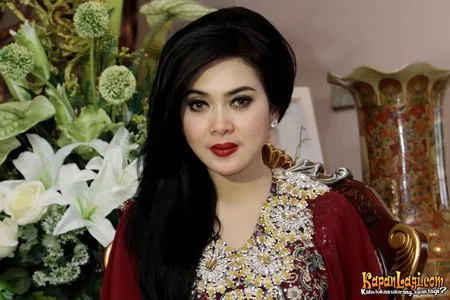 Foto Syahrini. Nomor Foto: 2551