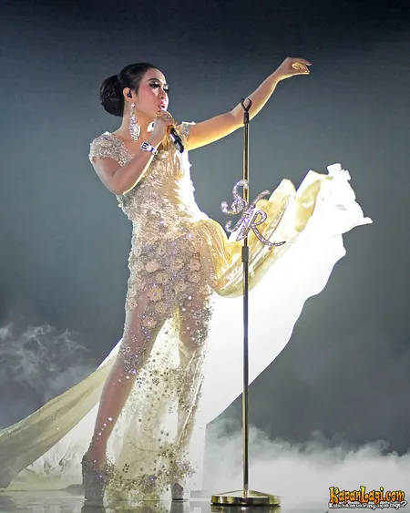 Foto Syahrini. Nomor Foto: 2966