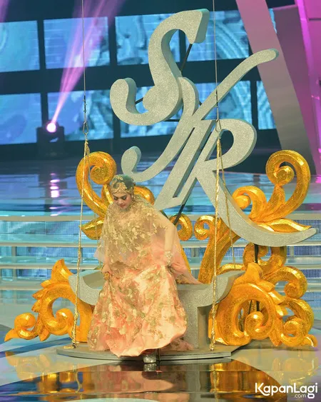 Foto Syahrini