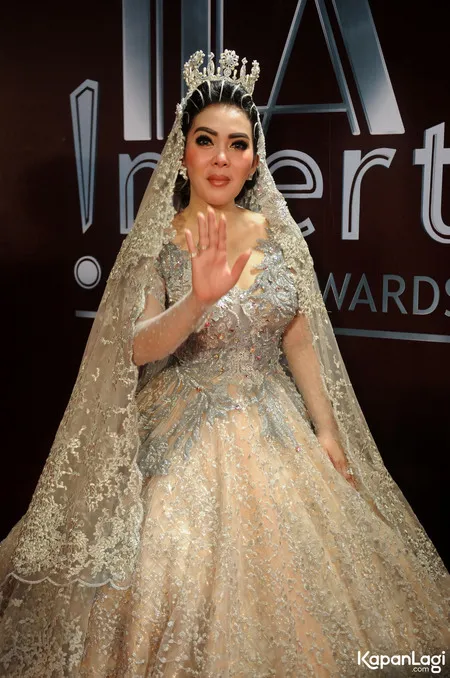 Foto Syahrini