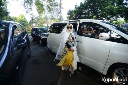 Foto Syahrini
