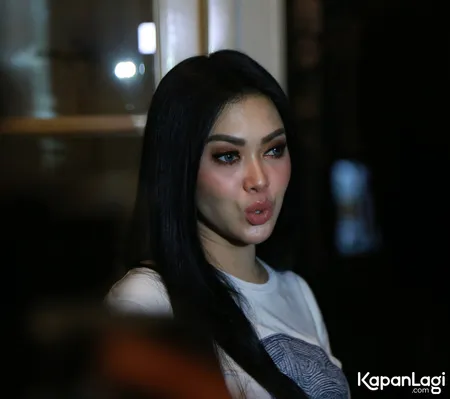 Foto Syahrini