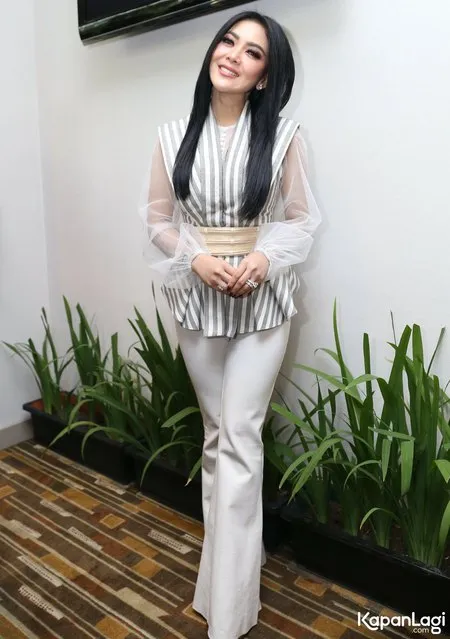 Foto Syahrini