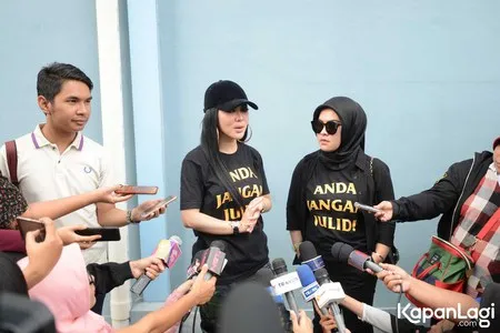 Foto Syahrini