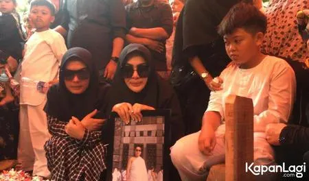 Foto Syahrini