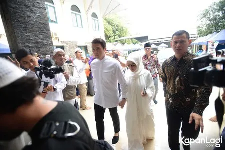 Foto Syahrini