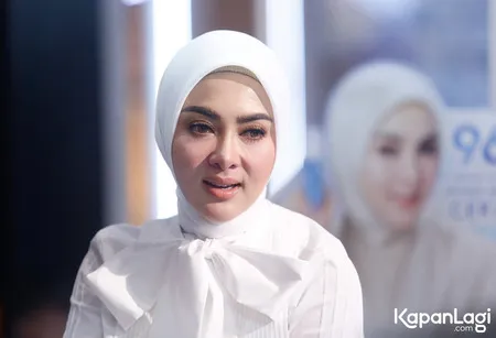 Foto Syahrini