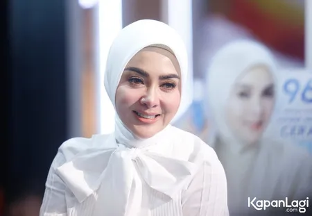 Foto Syahrini