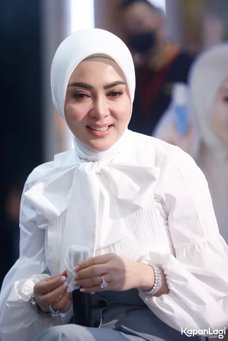 Foto Syahrini