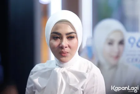 Foto Syahrini