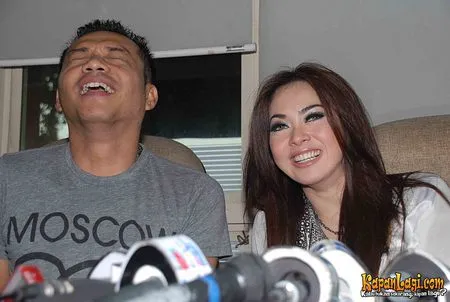 Foto Syahrini