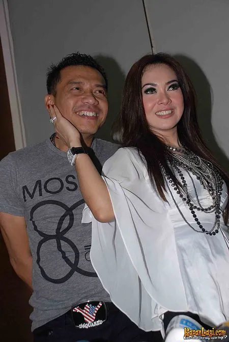 Foto Syahrini