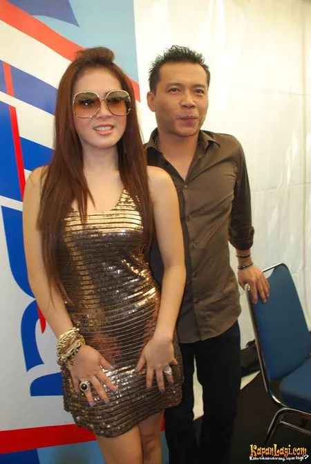 Foto Syahrini