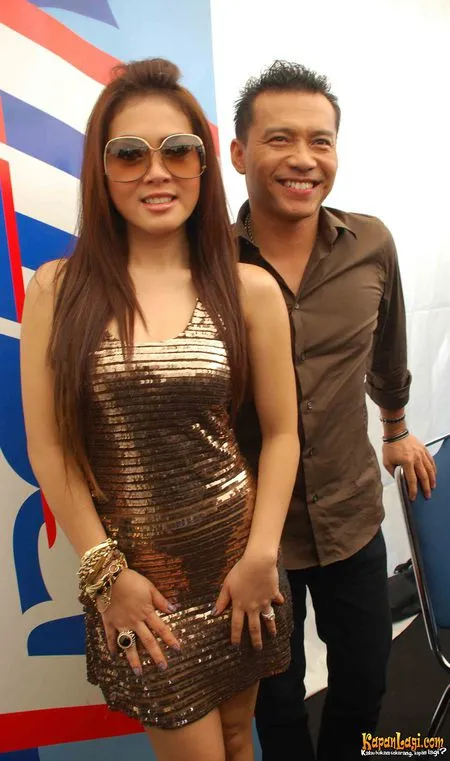 Foto Syahrini