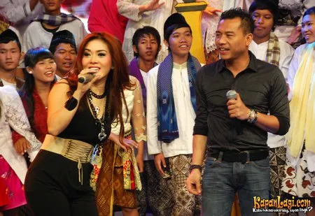 Foto Syahrini