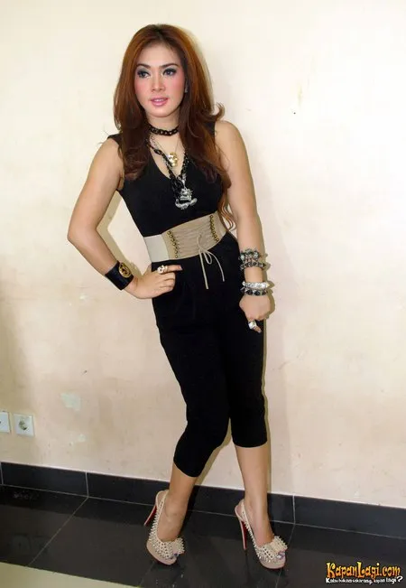 Foto Syahrini