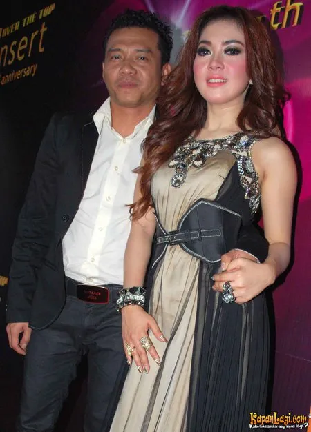 Foto Syahrini