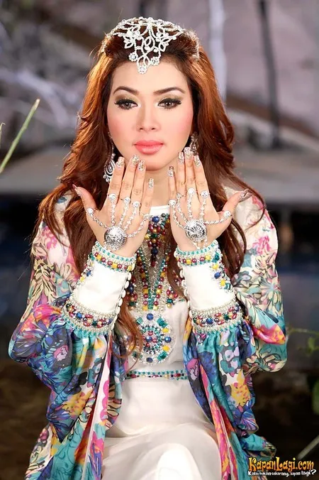 Foto Syahrini