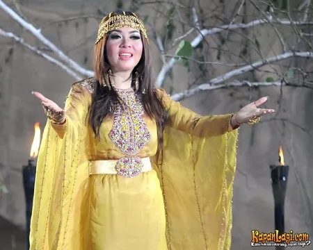 Foto Syahrini