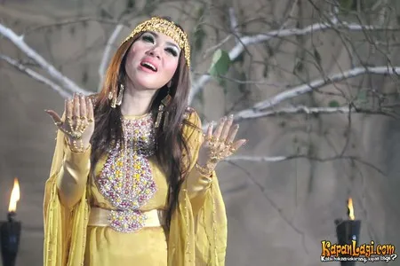 Foto Syahrini