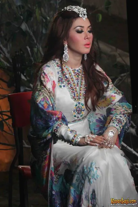 Foto Syahrini