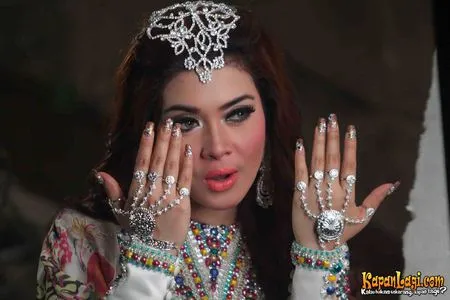 Foto Syahrini