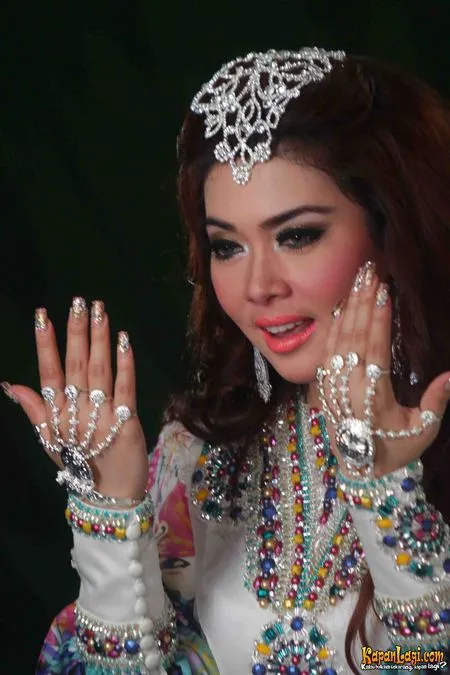 Foto Syahrini