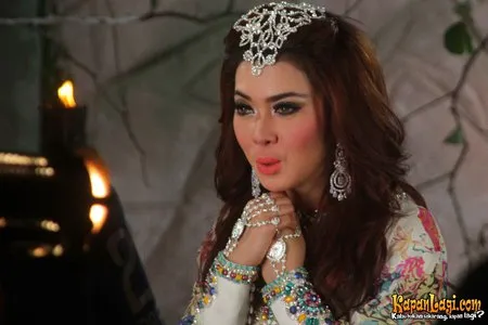 Foto Syahrini