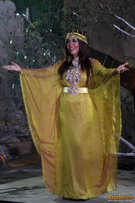 Foto Syahrini