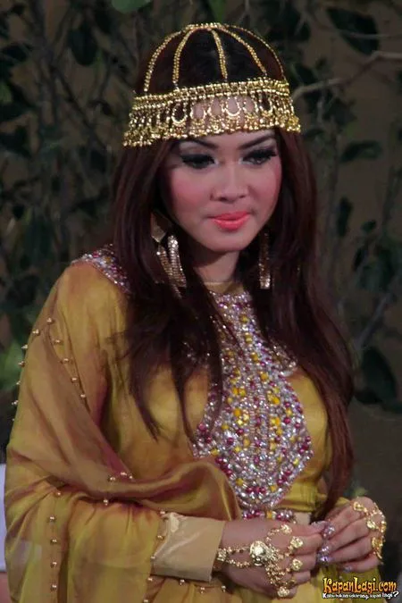 Foto Syahrini
