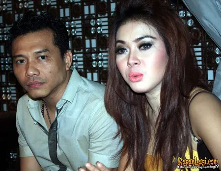 Foto Syahrini