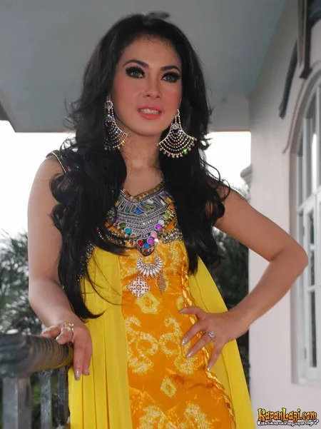 Foto Syahrini