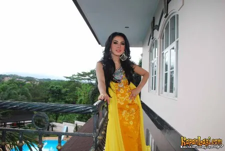Foto Syahrini