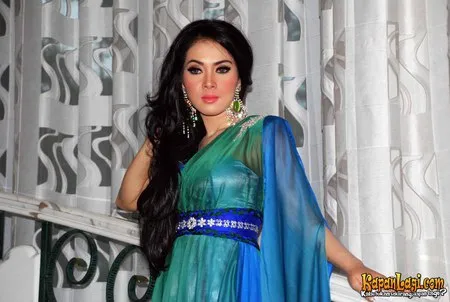 Foto Syahrini