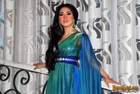 Foto Syahrini