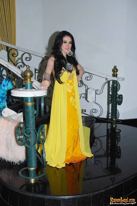 Foto Syahrini