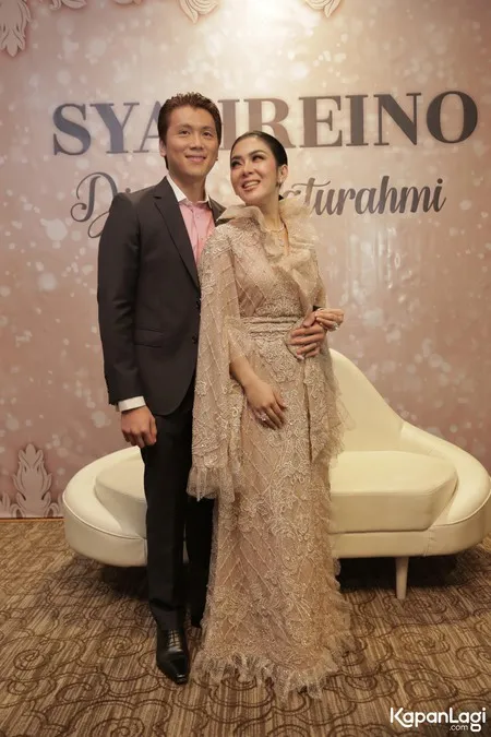 Foto Syahrini Dan Reino Barack