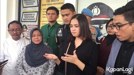 Foto Syifa Hadju