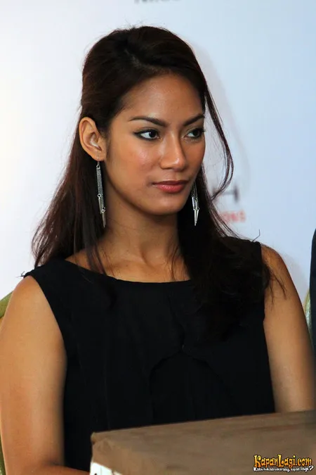 Foto Tara Basro