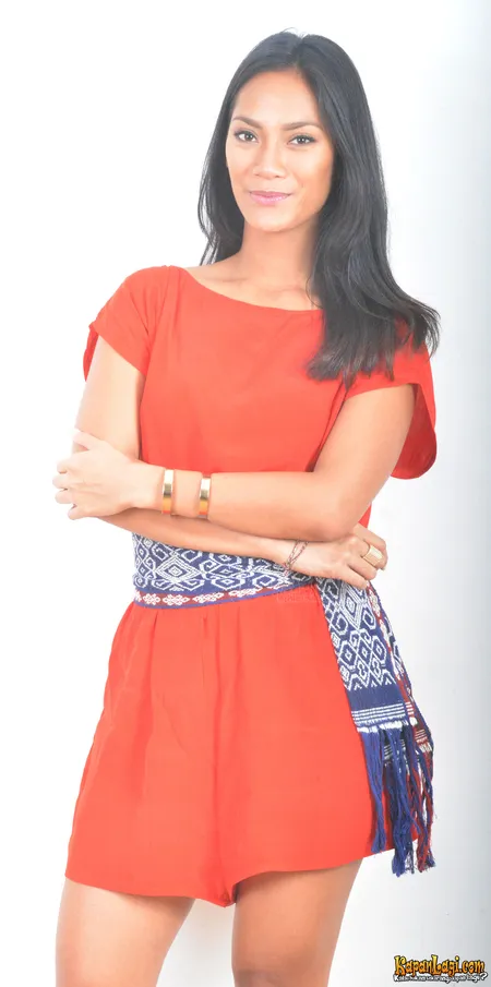 Foto Tara Basro. Nomor Foto: 136